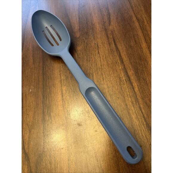 The Pampered Chef Blue Nylon Slotted Spoon - 13 Inch USA Heat Resistant to 428 F - Picture 1 of 5